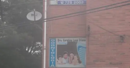 ODONTOLOGIA DRA CAROLINA LUGO TRIANA ODONTOLOGIA DRA CAROLINA LUGO TRIANA